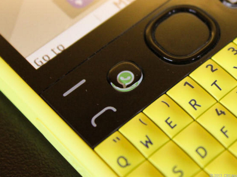 Nokia Asha 210 - "Социальный" телефон
