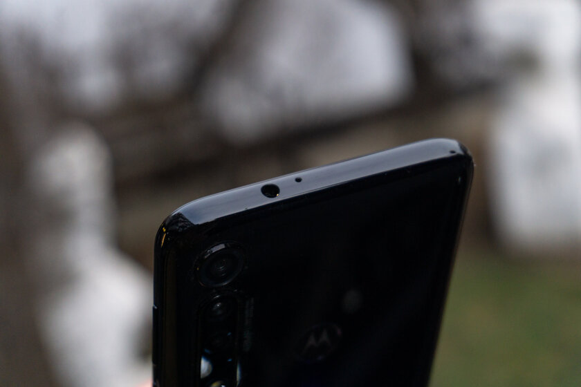 Тест Moto G8 Plus: когда нужна только одна камера