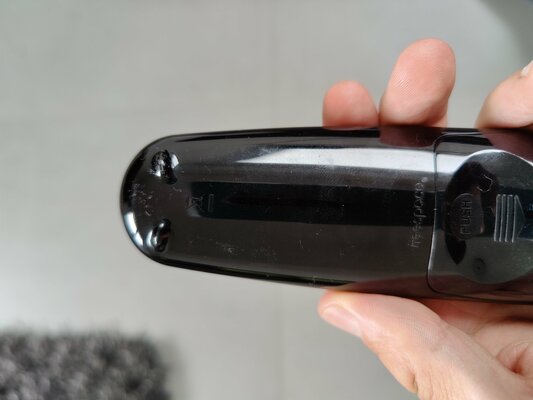 Камера смартфона OnePlus 8 Pro умеет делать тёмные объекты прозрачными