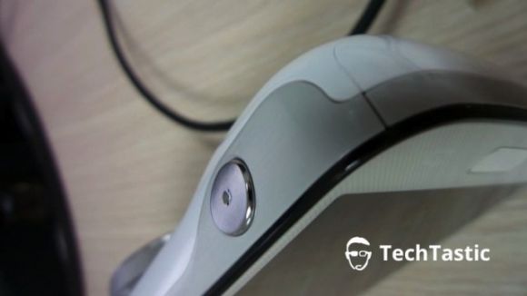 Живые фотографии нового камерофона Samsung GALAXY S4 Zoom
