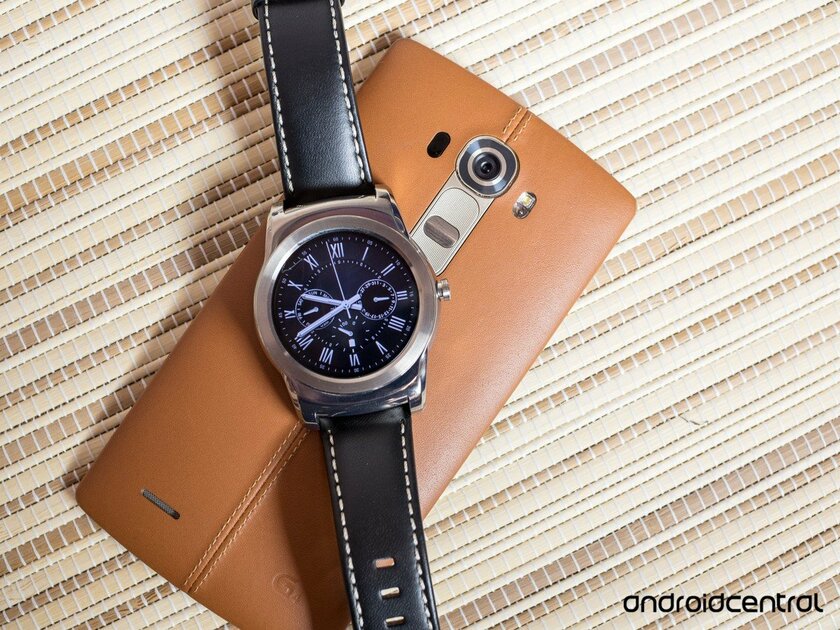 Какими были умные часы для Android в самом начале: перспективные, но некрасивые