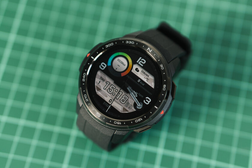 Обзор HONOR Watch GS Pro: датчик кислорода и 25 дней автономности за полцены Apple Watch — Технические характеристики. 6