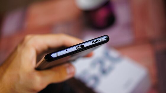 Смартфон, созданный фанатами для фанатов: обзор Samsung Galaxy S20 FE