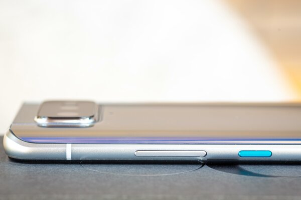 Смартфон с поворотной камерой: обзор уникального ASUS ZenFone 8 Flip