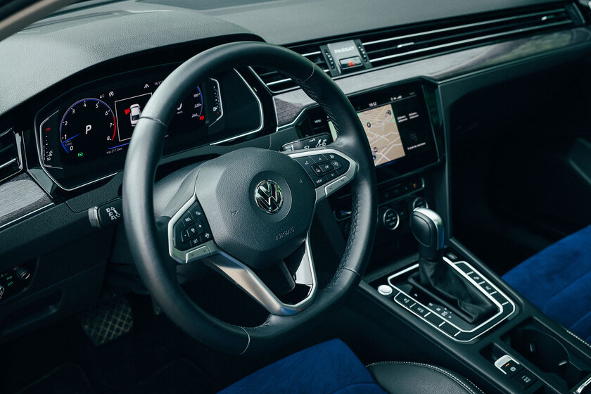 Классика Volkswagen на каждый день. Тест-драйв Passat 2021