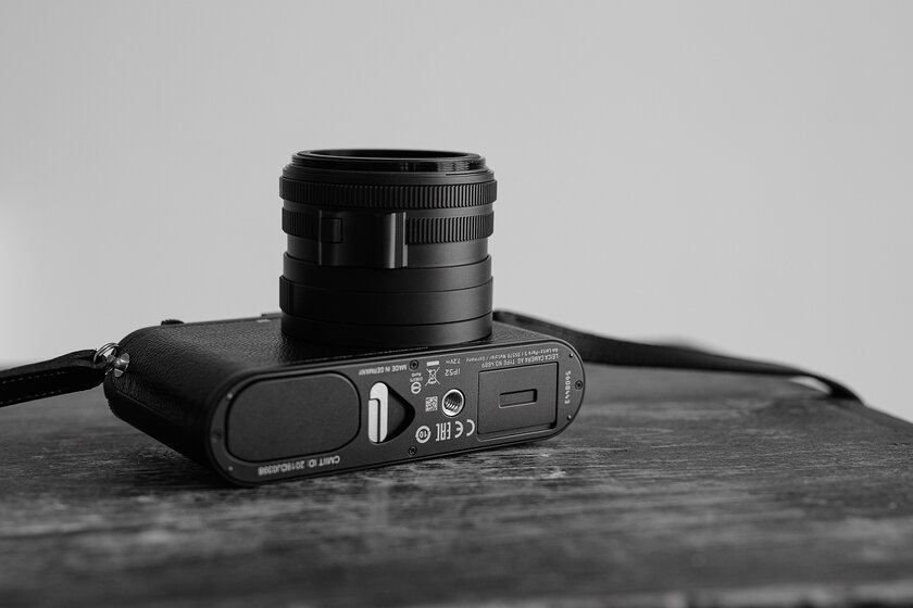 Чёрно-белый мир глазом премиального фотоаппарата. Обзор Leica Q2 Monochrom