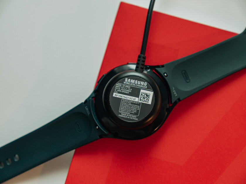 Первые часы на новой системе от Google и Samsung. Обзор Galaxy Watch 4 — Батарея. 1