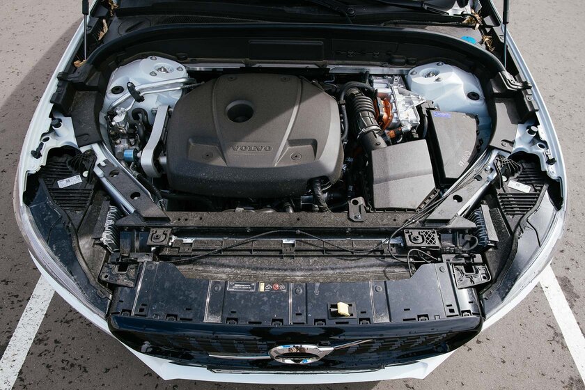 Экстаз электродвигателя и ДВС. Тест-драйв плагин-гибрида Volvo XC60 Recharge (2021) — В путь. 3