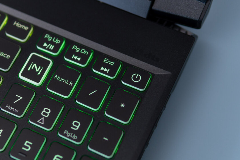 Игровой ноутбук по цене видеокарты. Обзор Acer Nitro 5 — Клавиатура и тачпад. 6
