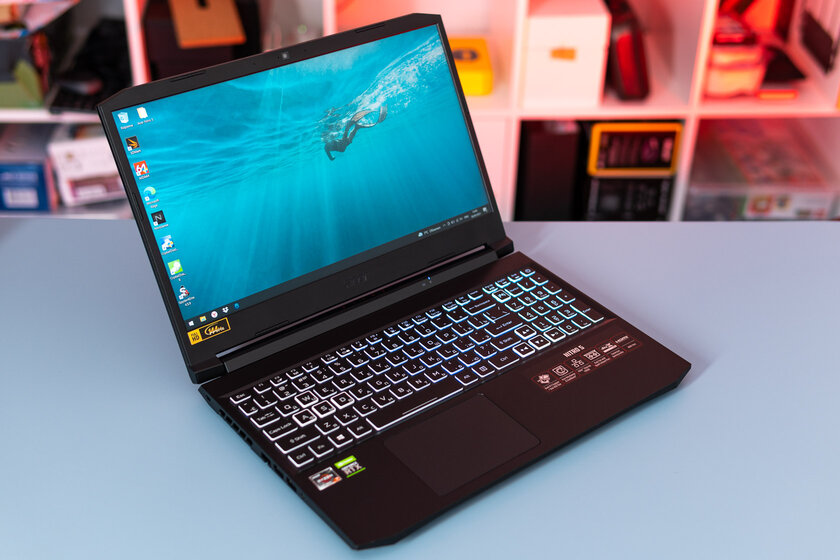 Игровой ноутбук по цене видеокарты. Обзор Acer Nitro 5 — Внешний вид и эргономика. 1