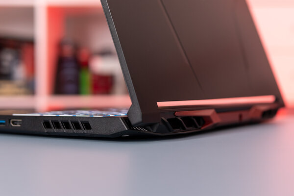 Игровой ноутбук по цене видеокарты. Обзор Acer Nitro 5 — Внешний вид и эргономика. 3