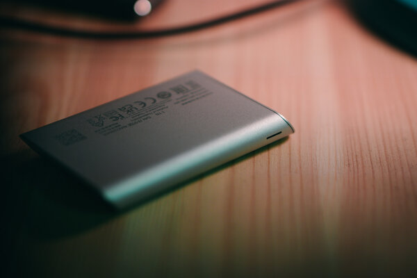 Спичечный коробок на 1 ТБ: обзор миниатюрного LaCie Portable SSD — Дизайн. 4
