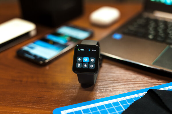 На чём экономят производители умных часов: обзор Xiaomi Redmi Watch 2 Lite — Интерфейс и функционал. 1