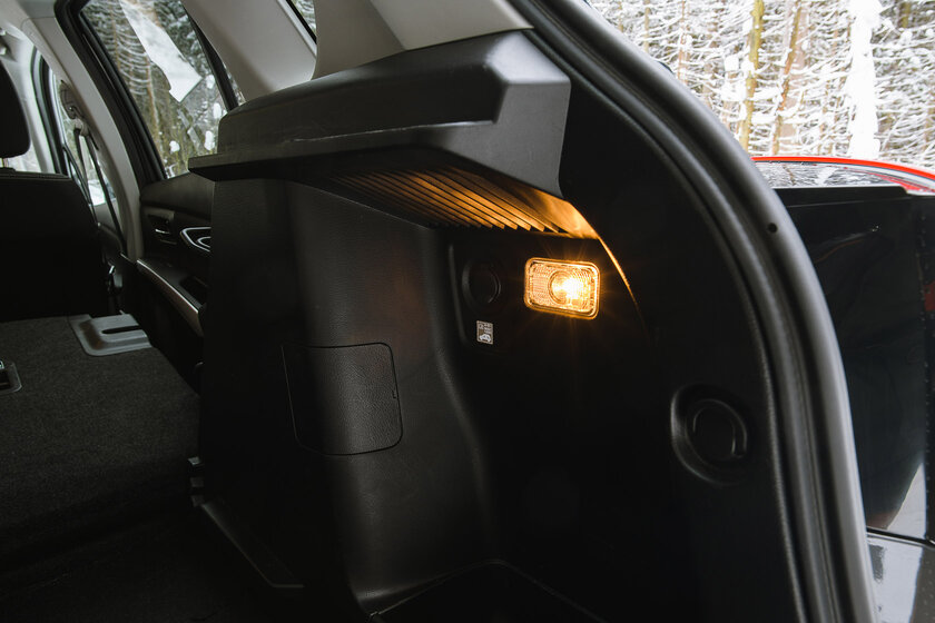 Это авто обманывает своей внешностью. Тест-драйв Suzuki SX4 2020 — Снаружи и внутри. 9