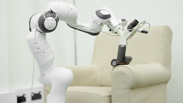Секретное подразделение Dyson создаёт роботов для работы по дому. Это совсем не пылесосы