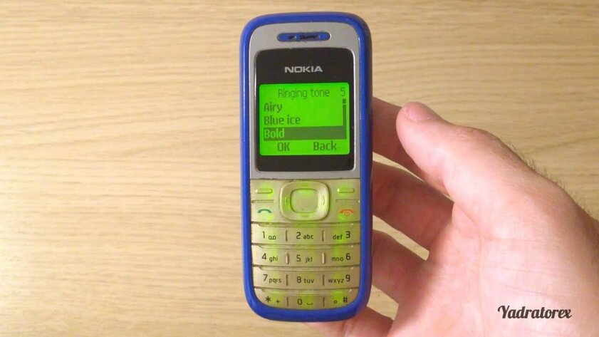 Они были у вас в семье. Популярнейшие телефоны 2000-х: почему покупали именно их — 2007 год: Nokia 1200. 1