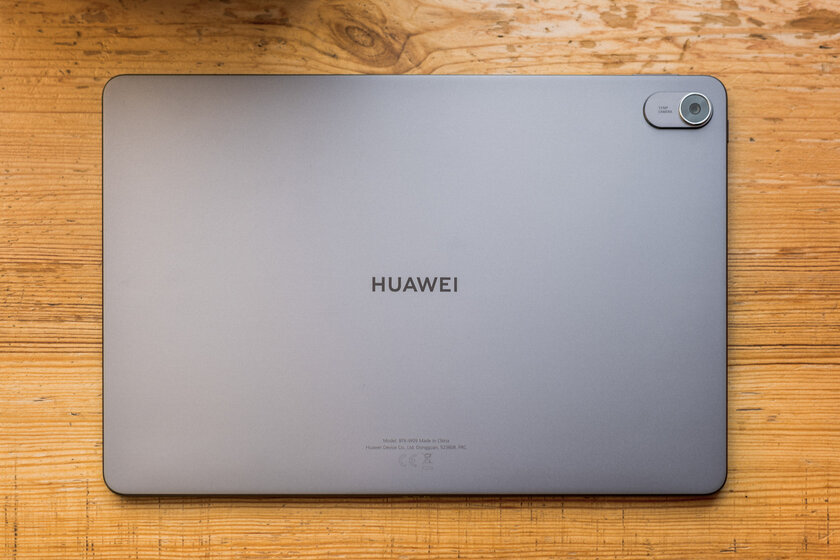 Этот недорогой планшет запросто трансформируется в рабочую машинку. Обзор Huawei MatePad 11,5 — Внешний вид и эргономика. 1