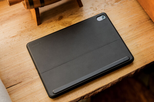 Этот недорогой планшет запросто трансформируется в рабочую машинку. Обзор Huawei MatePad 11,5 — Клавиатура и тачпад. 4