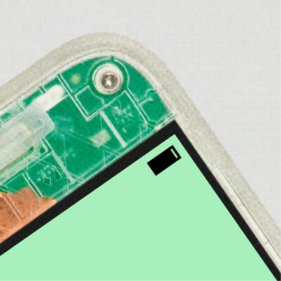 Без приложений, браузера и почты: Heineken и HMD создали антисоциальный «скучный телефон»