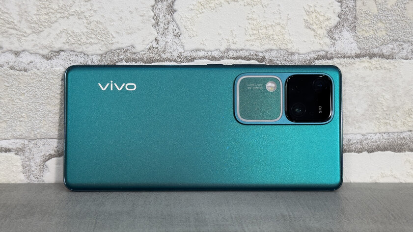 Когда ищешь классический смартфон с мощным железом. Обзор Vivo V30 5G — Внешний вид и комплектация. 1