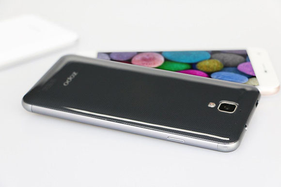 MWC 2015: ZOPO TOUCH — смартфон с изогнутым дисплеем 2.5D и уникальным глянцевым покрытием