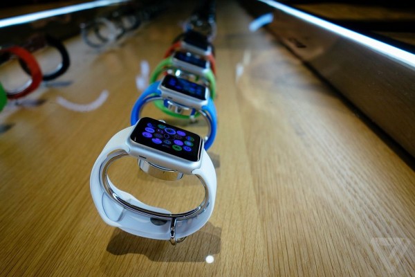 Фотогалерея: магазины Apple во время запуска предзаказов на Apple Watch