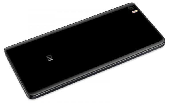 Представлен смартфон Xiaomi Mi Note в черном корпусе