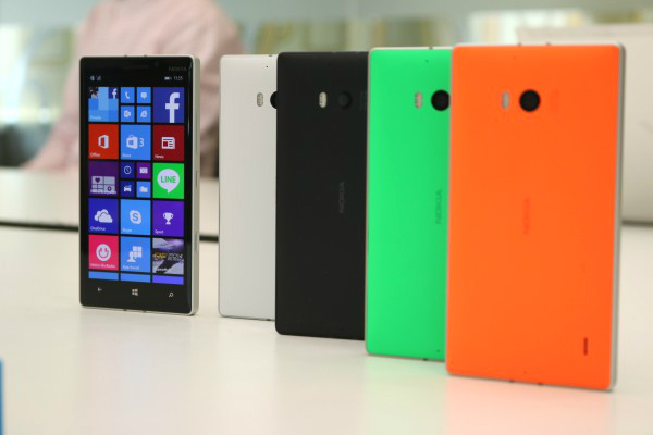 Microsoft работает над четырьмя смартфонами под управлением Windows 10
