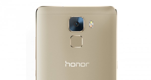 Huawei презентовала новый премиальный флагман Honor 7