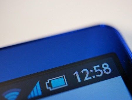 NTT DoCoMo анонсировала первый смартфон с IGZO-дисплеем NTT DoCoMo анонсировала первый смартфон с IGZO-дисплеем