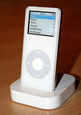 iPod'у исполнилось 11 лет