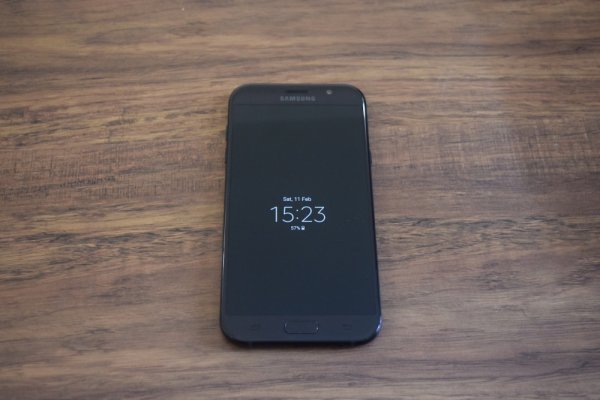 Обзор Samsung Galaxy A7 (2017) — Экран. 2