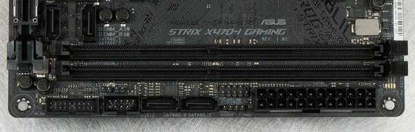 Обзор материнской платы ASUS ROG Strix X470-I Gaming — Внешний вид. 6