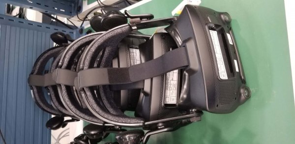 Valve работает над собственным VR-шлемом, первые его фото уже слили в сеть