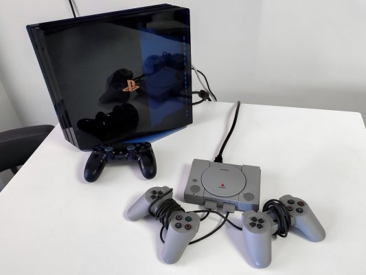 Мода на ностальгию: первый взгляд на PlayStation Classic