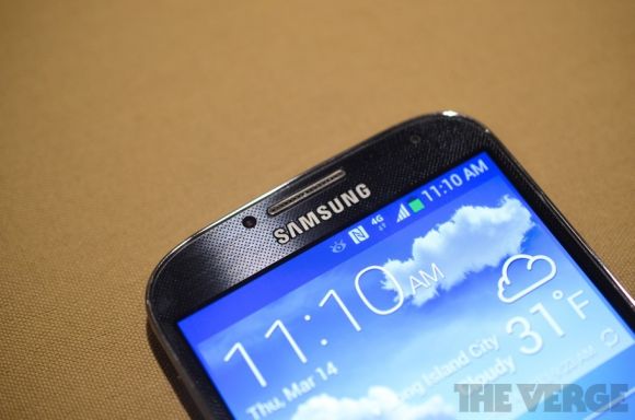 Обзор смартфона Samsung Galaxy S IV по версии ресурса The Verge
