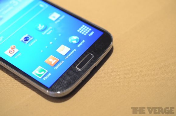 Обзор смартфона Samsung Galaxy S IV по версии ресурса The Verge