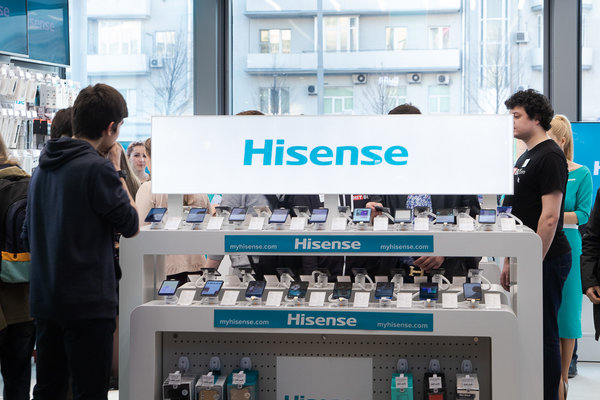 Hisense представил свои первые смартфоны в России