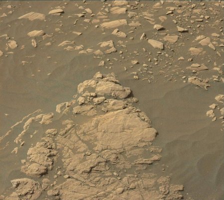 Марсоход Curiosity начал исследовать глинистую почву кратера Гейла