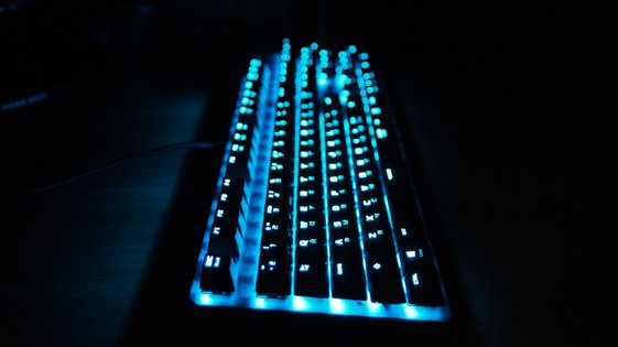 Тест игровой клавиатуры ASUS TUF Gaming K7: механика с огоньком