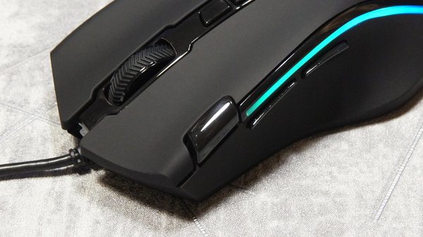 Обзор игровой мышки Trust LABAN GXT 188 RGB — Внешний вид и эргономика. 8
