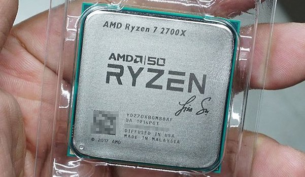 AMD представила лимитированные версии Ryzen 7 2700X и Radeon VII в честь 50-летнего юбилея