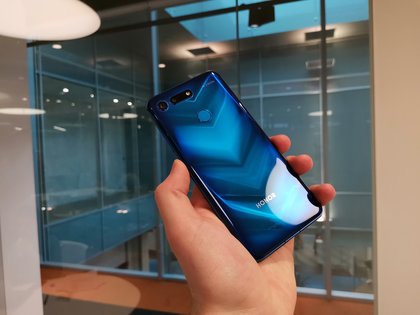 То, чего все ждали: обзор Honor View 20