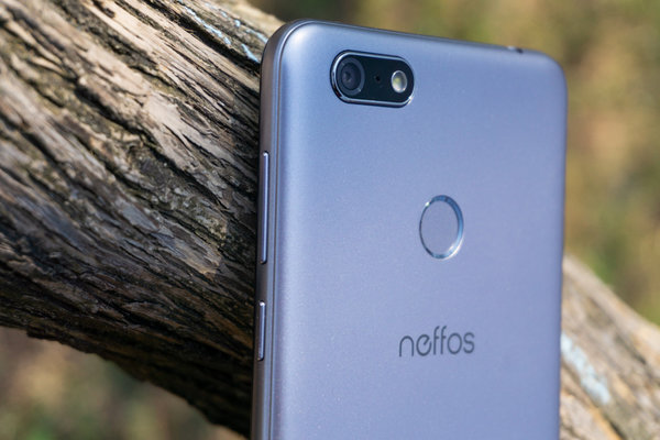 Обзор Neffos C9: смартфон за свою цену