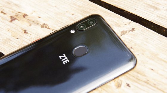 Обзор смартфона ZTE Blade V10 Vita: привлекательность в мелочах — Большой дисплей “с изюминкой”. 8