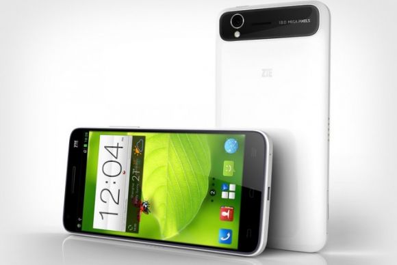 Смартфоны ZTE Grand Memo и ZTE Grand S вышли в продажу в Китае