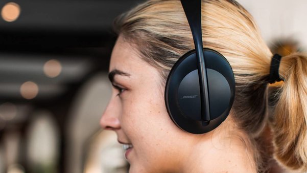 Bose анонсировала беспроводные наушники Noise Cancelling Headphones 700 за 400 долларов