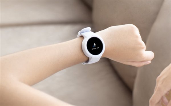 Новые умные часы от Xiaomi работают до 20 дней автономно и стоят всего 4 700 рублей