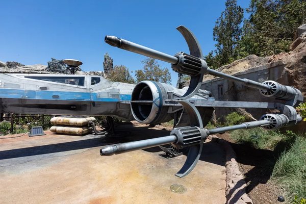 В Disneyland California открылась тематическая зона Star Wars Land