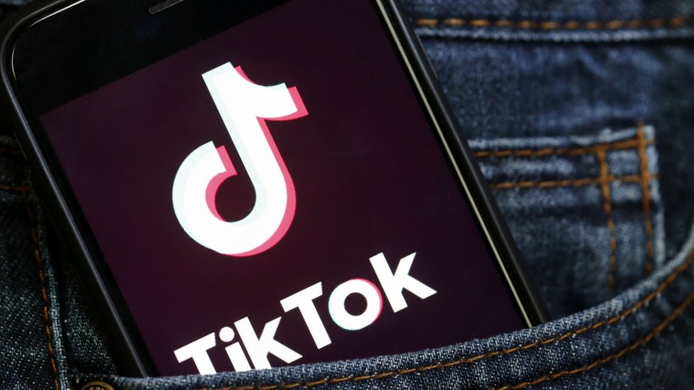 TikTok разыгрывает смартфоны Xiaomi и промокоды на Bringly